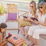 Les accessoires incontournables pour une terrasse cosy et accueillante